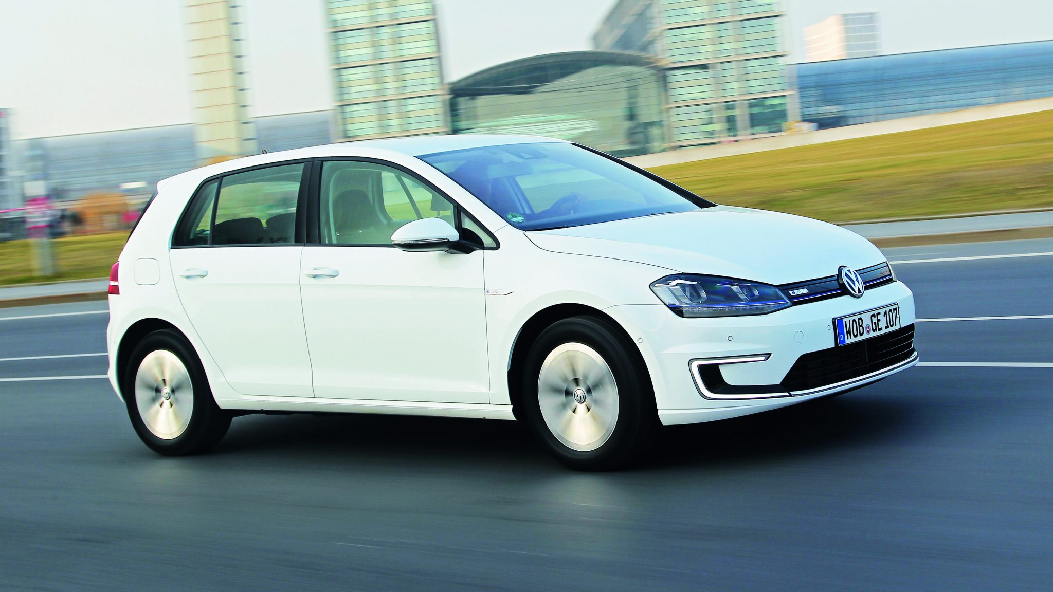 zijkant-Volkswagen-E-golf