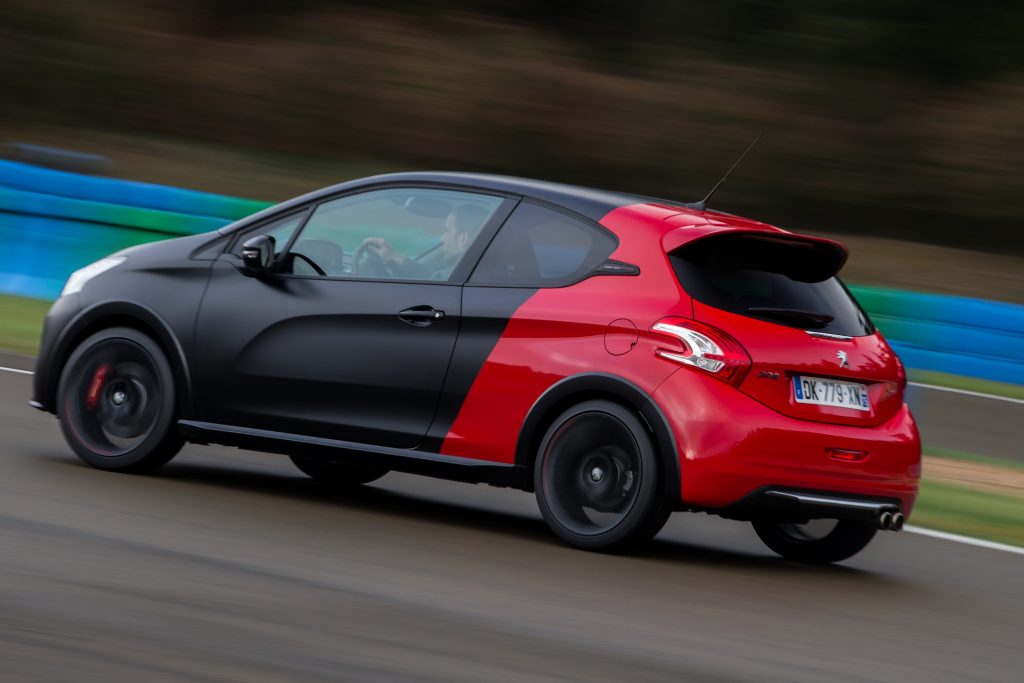 Peugeot 208 GTi 30th (2015)