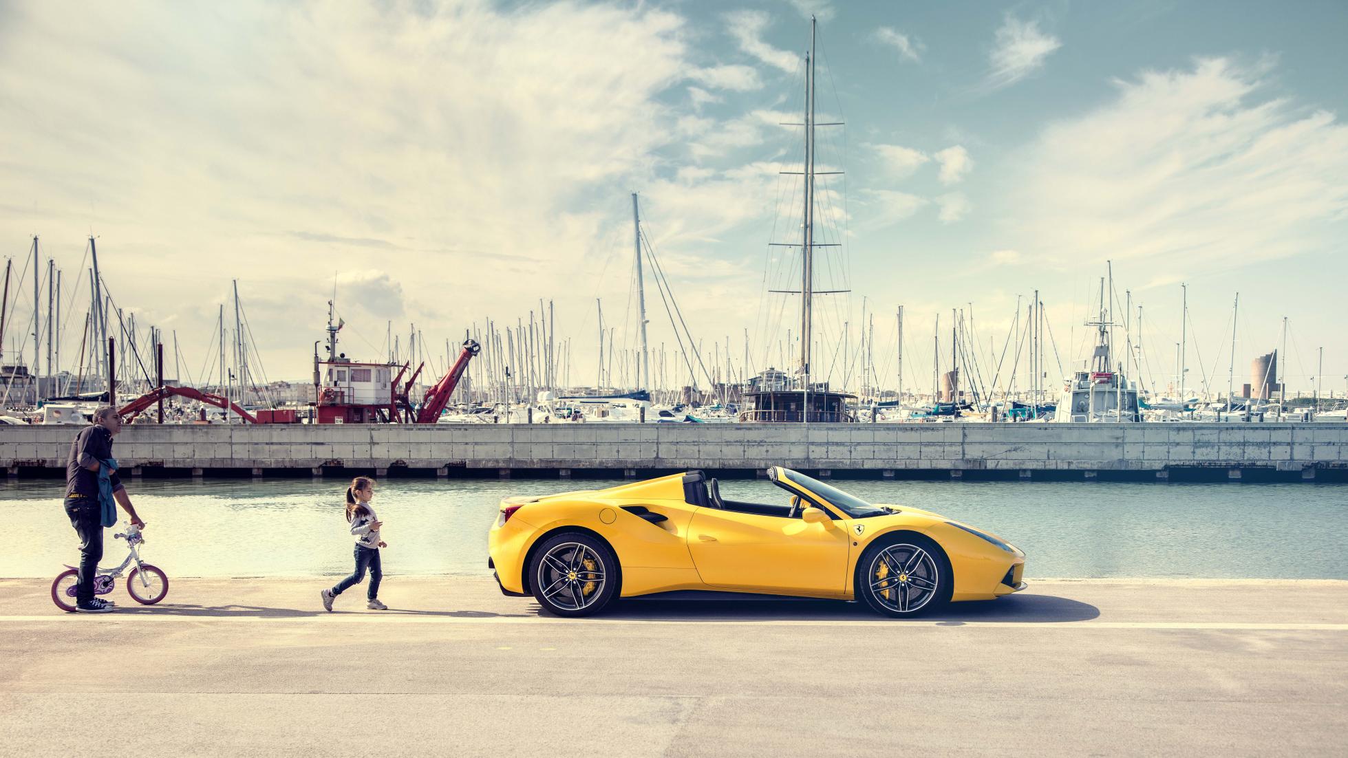 Ferrari 488 Spider (2016)
