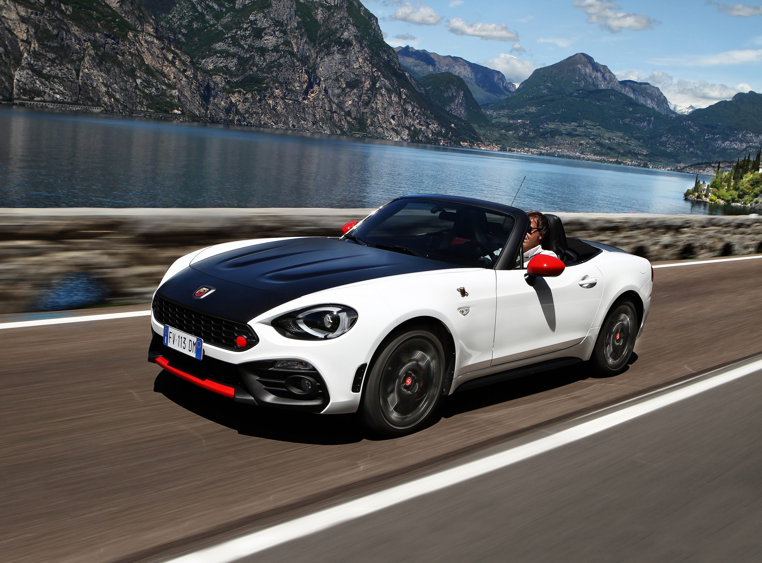 Abarth 124 Spider 16 Autotest En Specificaties Meer Branie