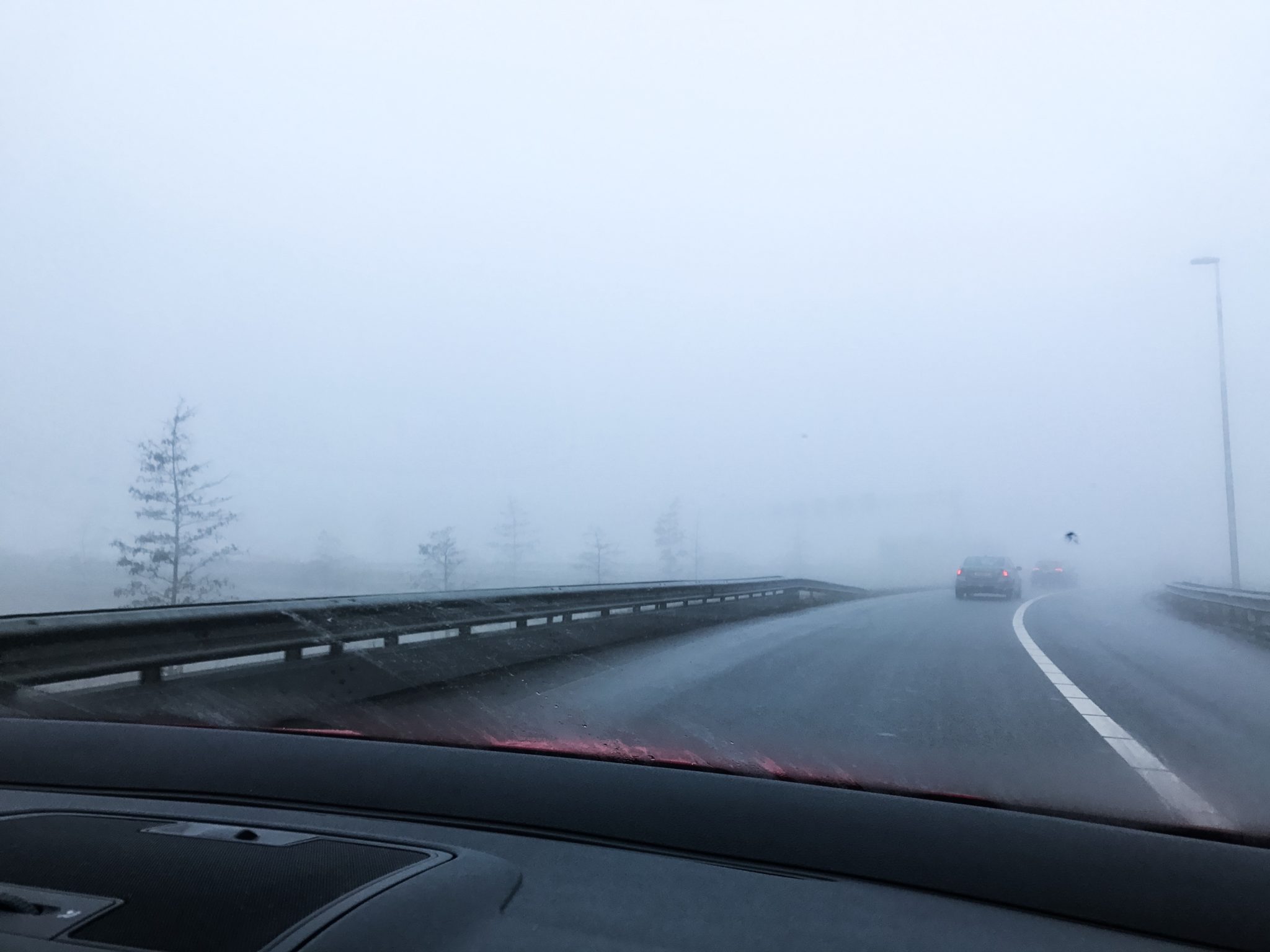 Wanneer mag je je mistachterlicht aanzetten?