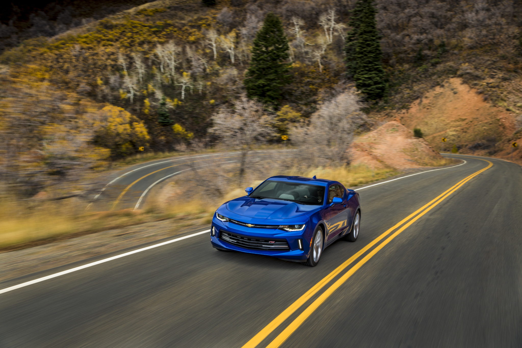 chevrolet-camaro-coupe-2-0-turbo-test-2017