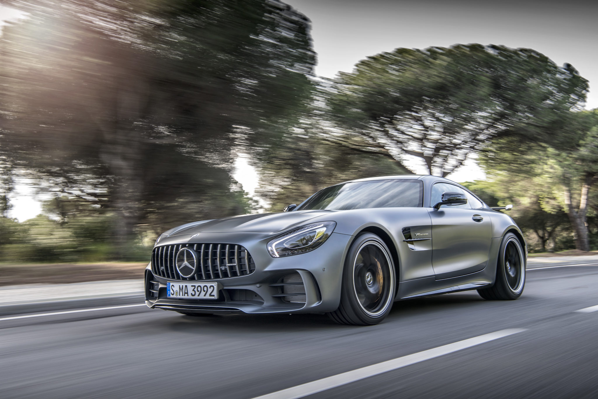 mercedes-amg-gt-r-test-drive-2017