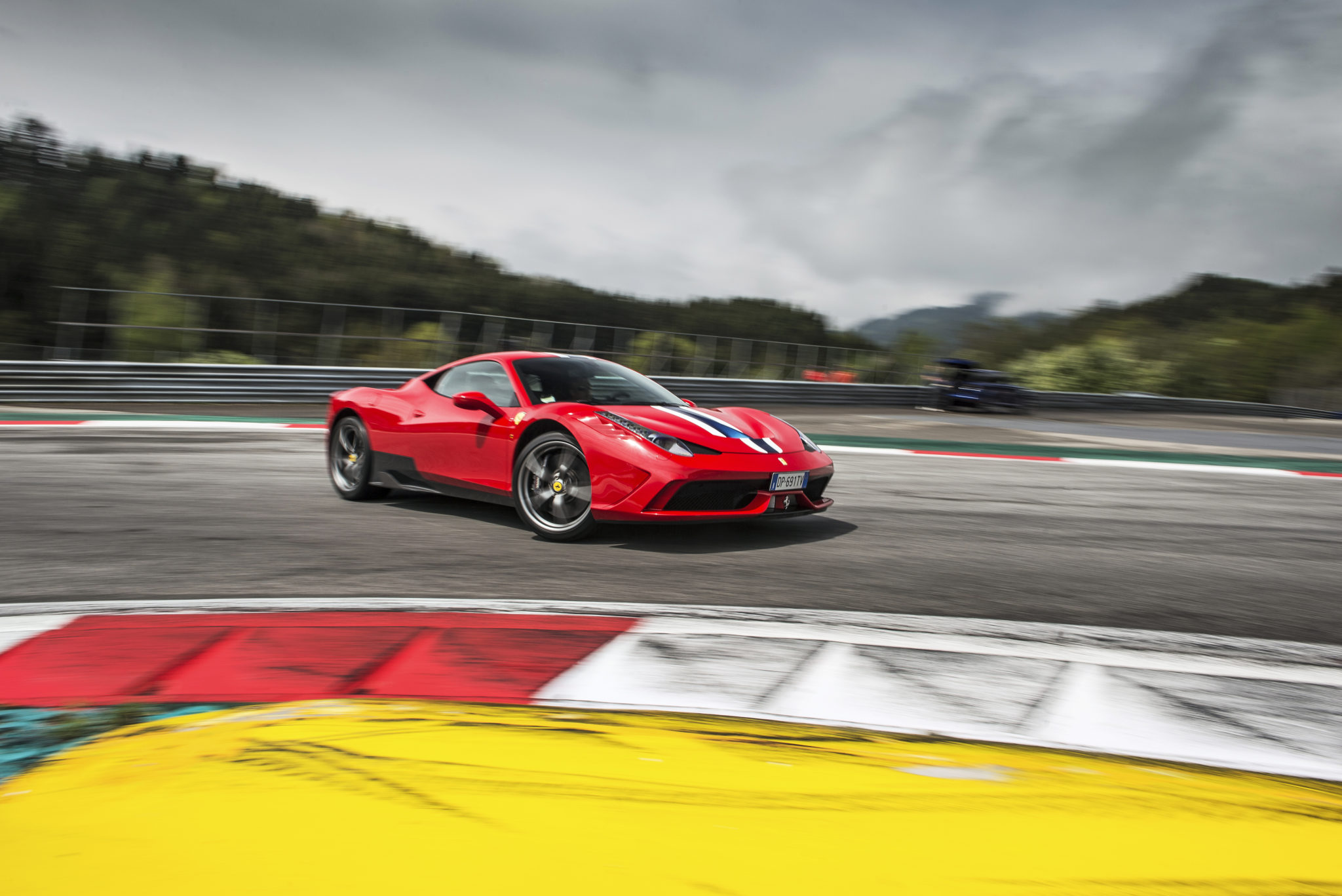 snelste Ferrari's op Fiorano f12 tdf