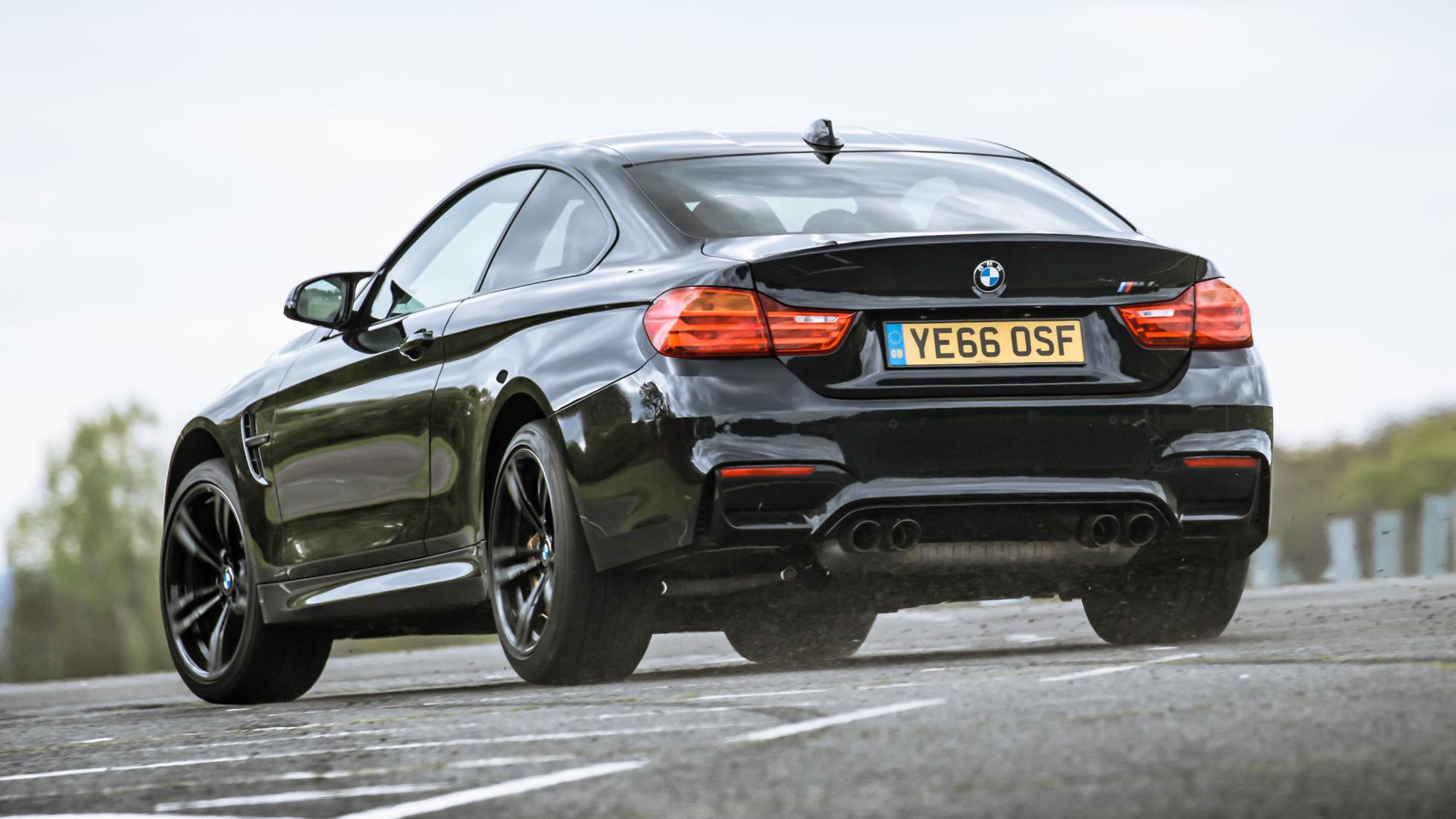 Alfa Romeo Giulia Quadrifoglio vs BMW M4 Competition Pack
