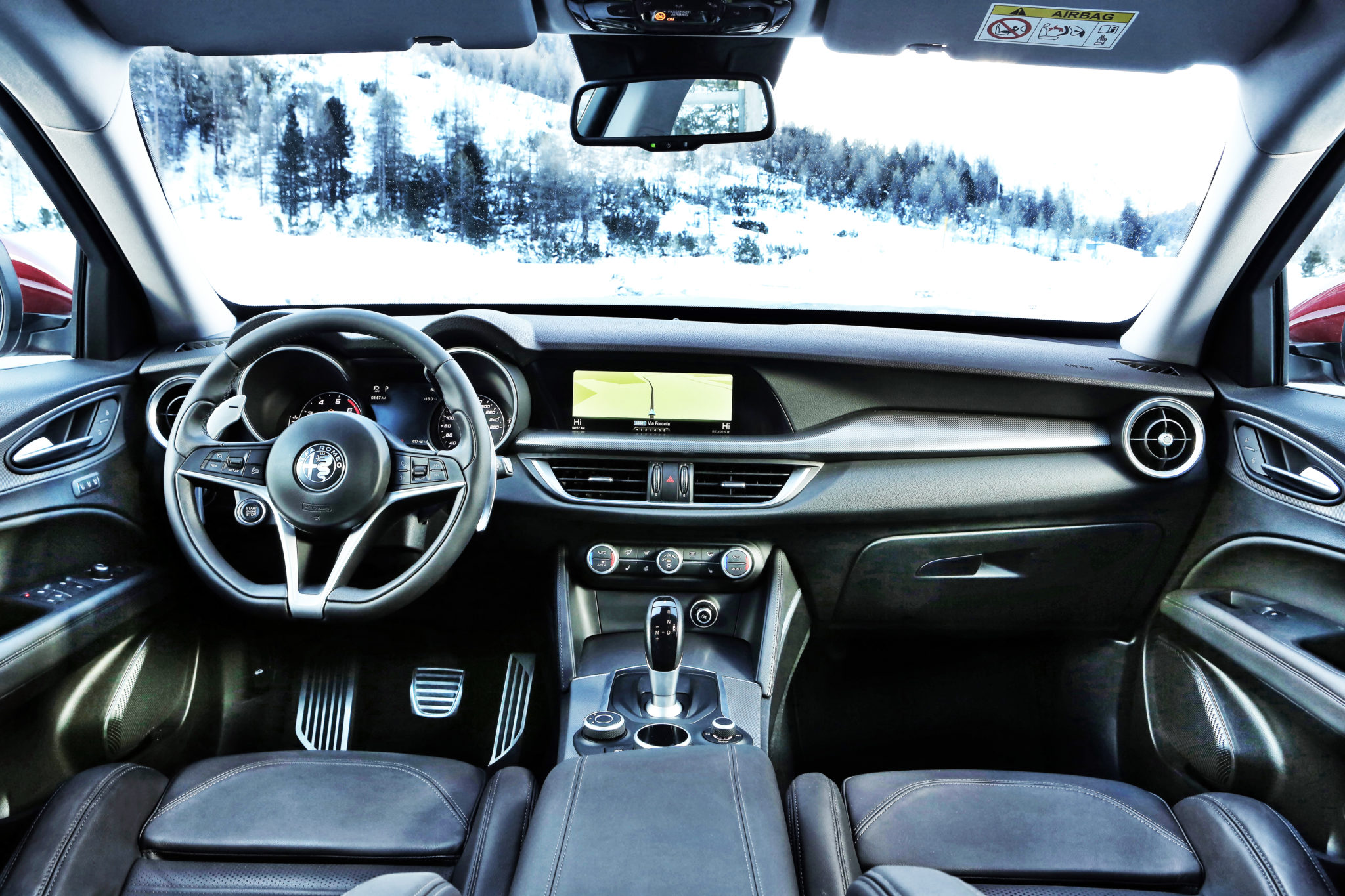 Alfa Romeo Stelvio interieur (2017)