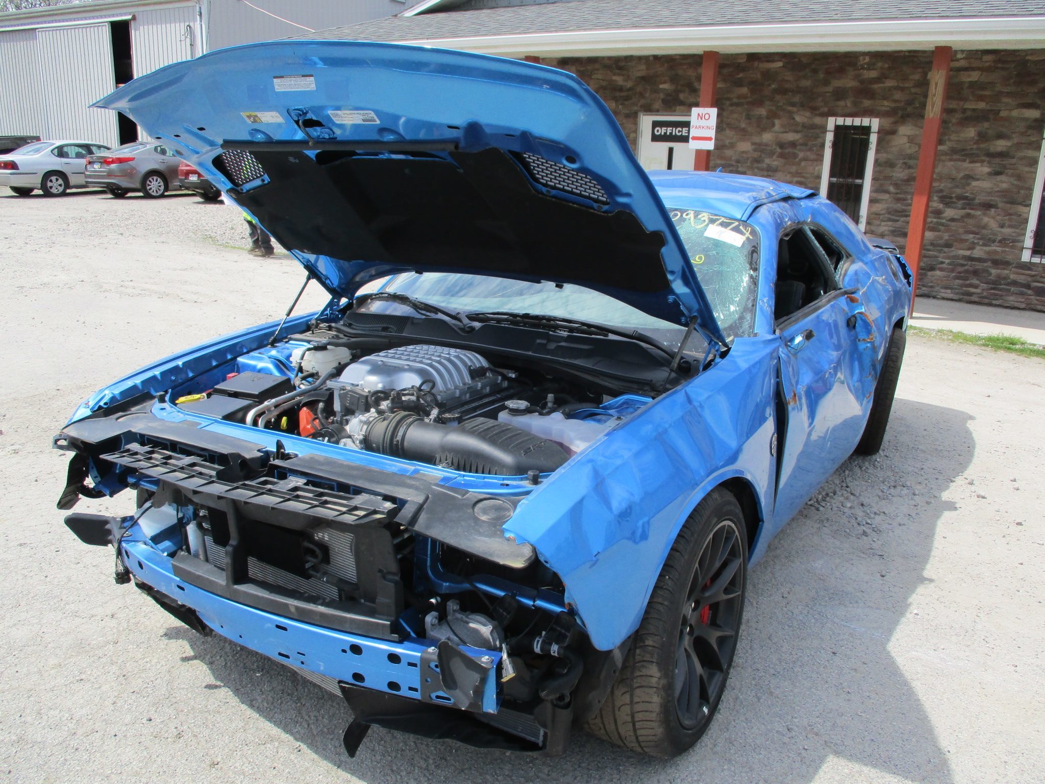 dodge challenger hellcat crash