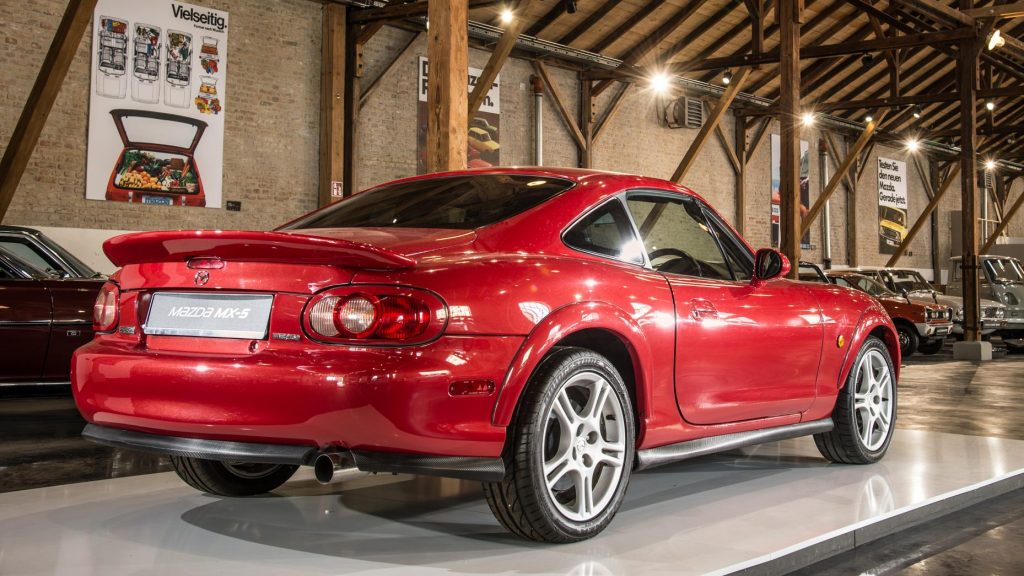 Mazda MX-5 Coupe (2003)