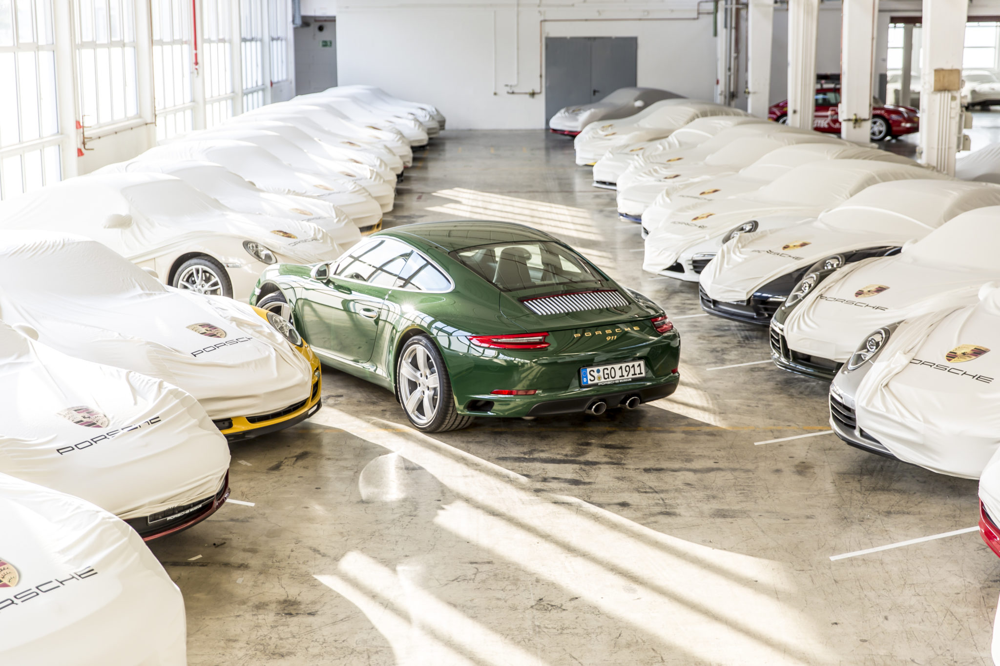 miljoenste Porsche 911 irish green carrera S