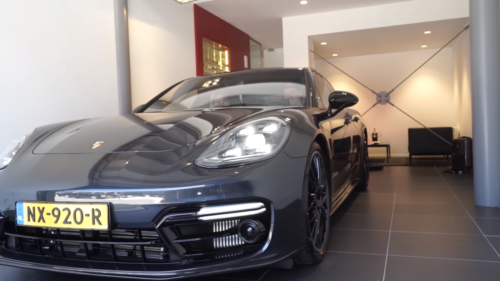 nieuwe auto enzo knol