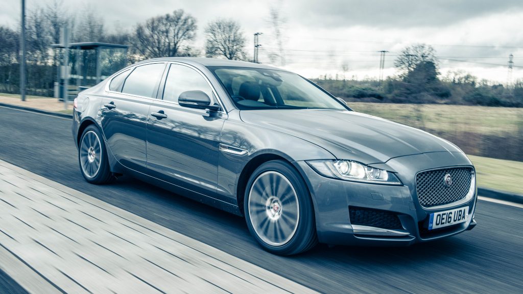 BMW 5-serie vs Volvo S90 vs Mercedes E-klasse vs Jaguar XF