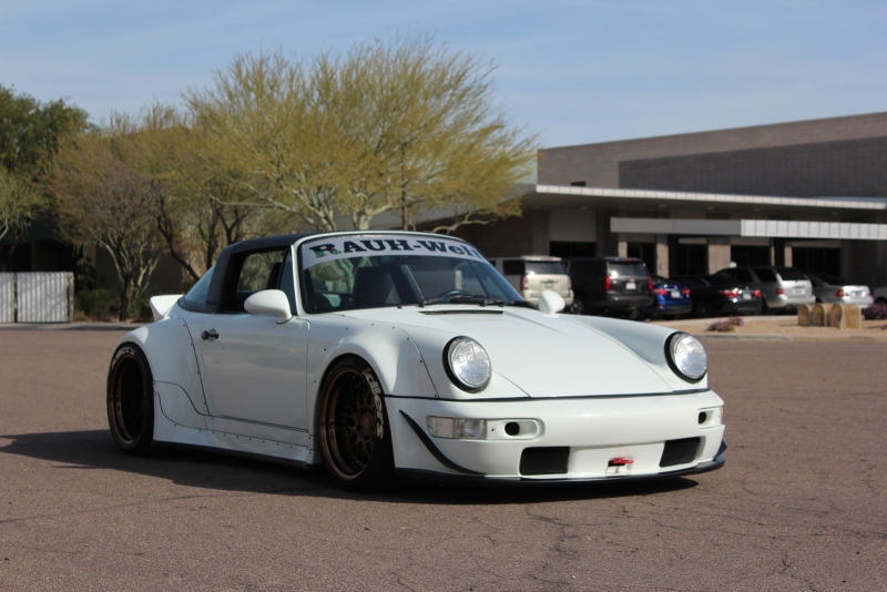 Porsche 911 door RWB