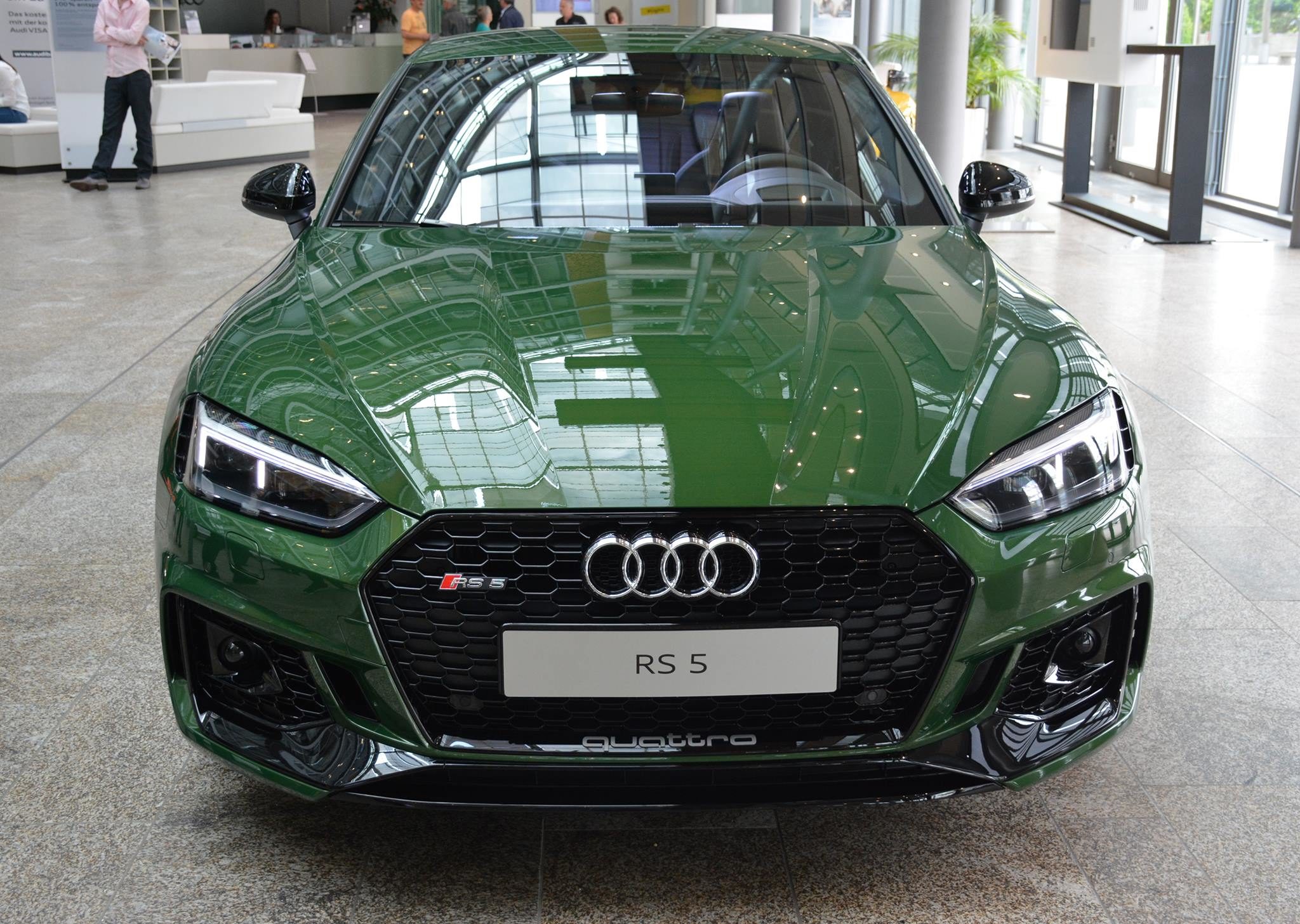 Audi RS 5 in het Sonomagroen Metallic
