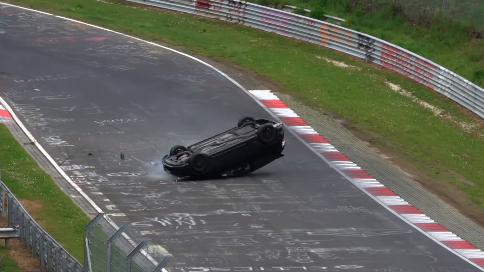 kosten van crashen op de Nürburgring