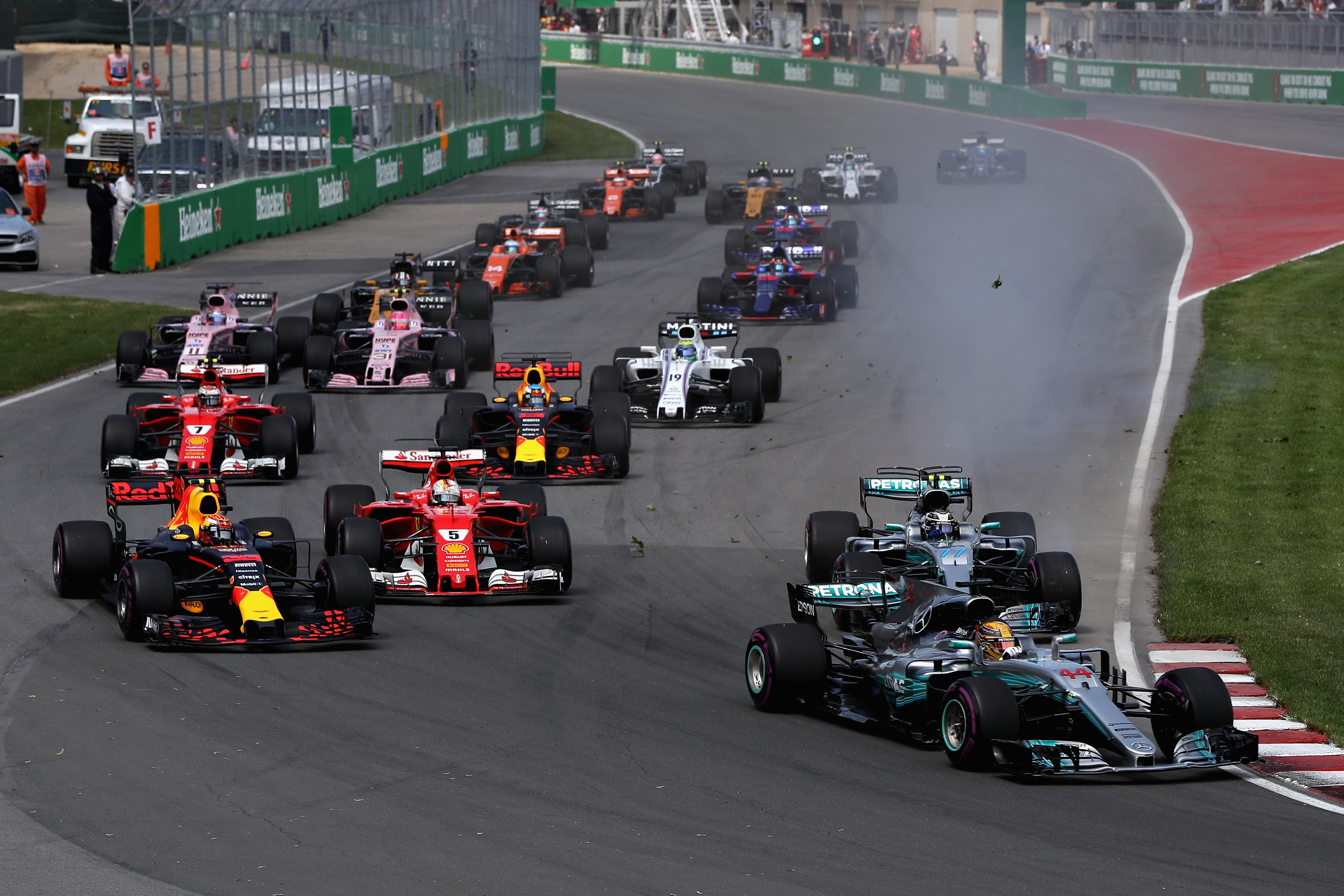 Start van Verstappen tijdens de GP van Canada