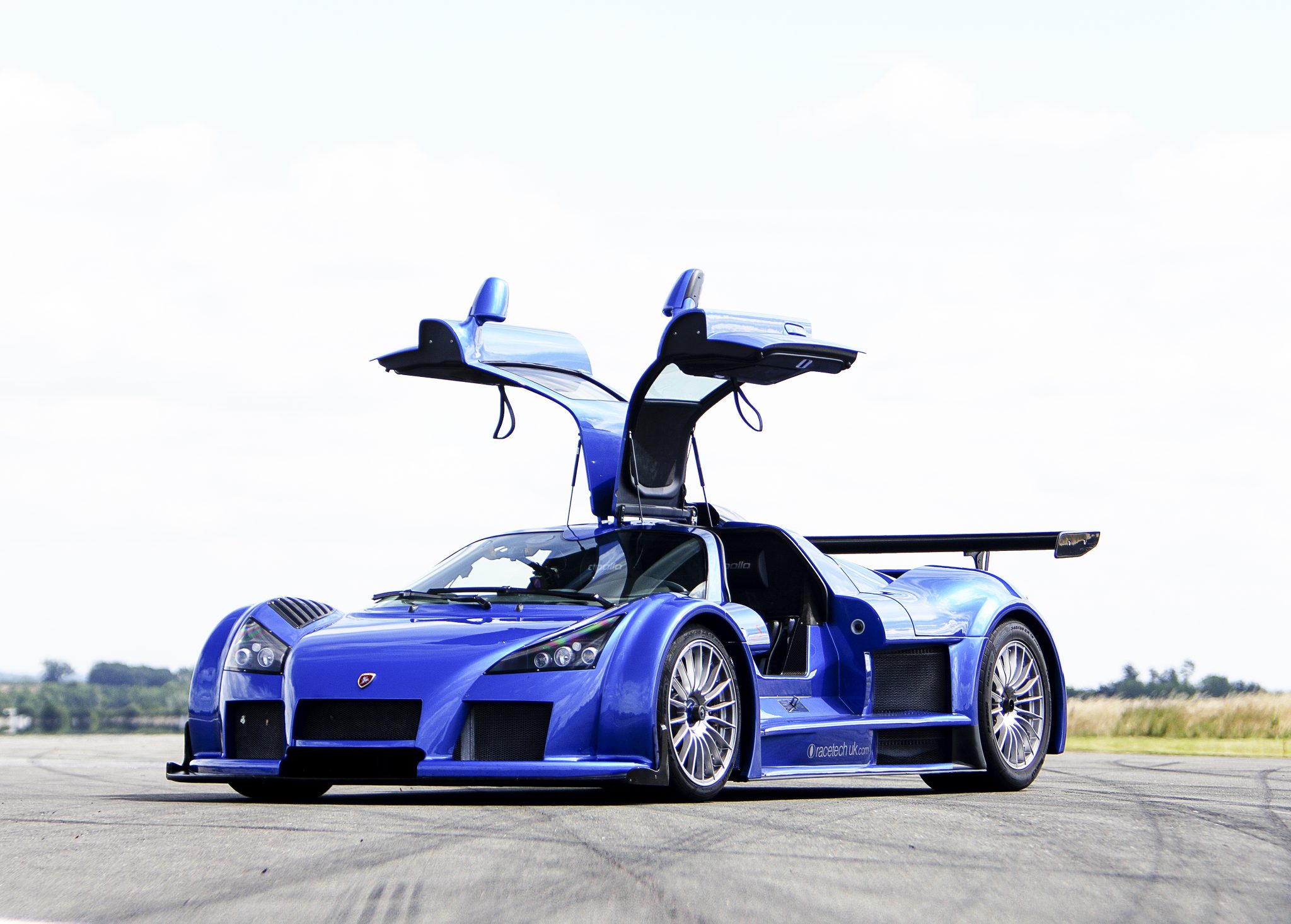 Gumpert Apollo