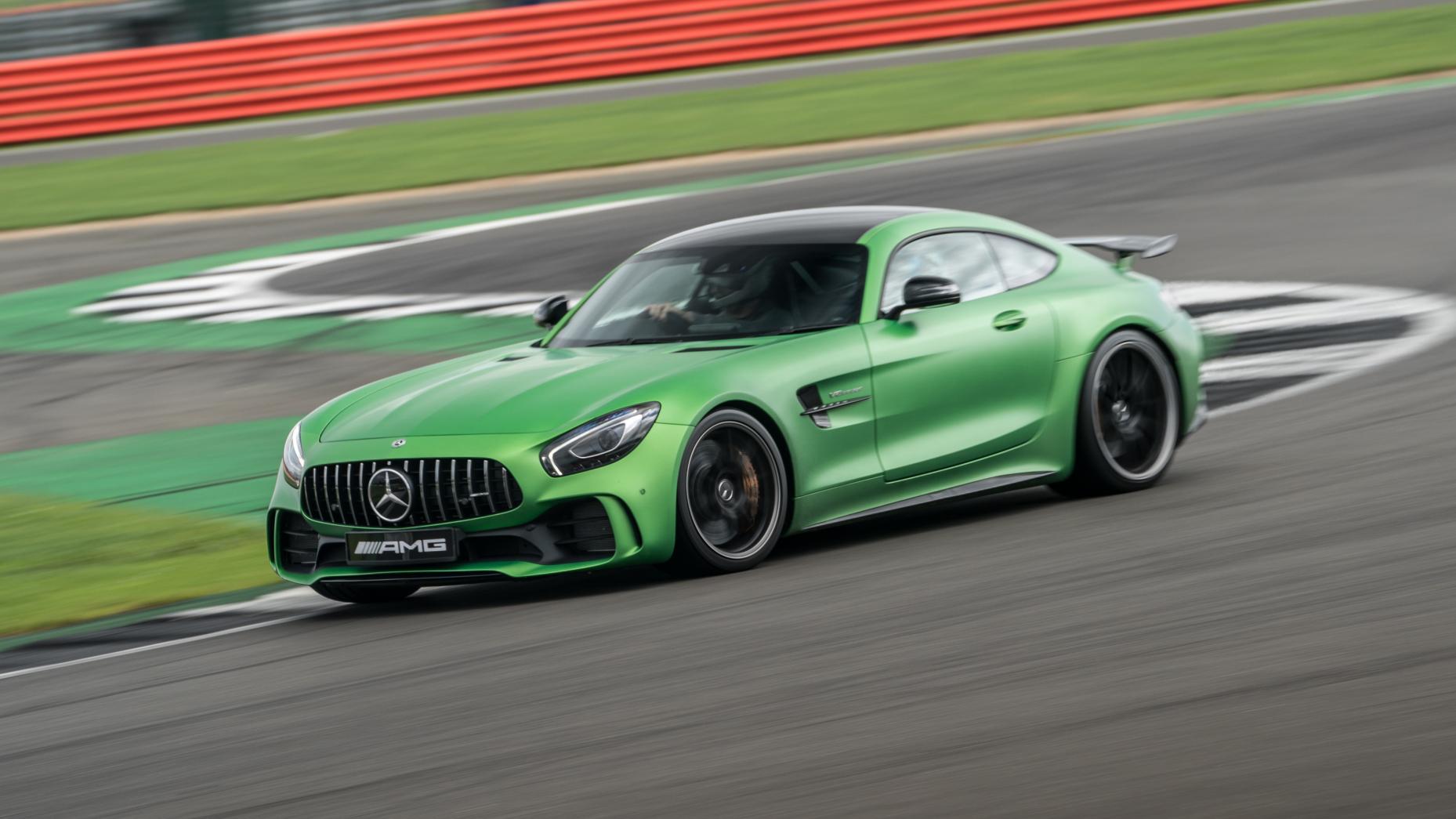 mercedes-amg gt r