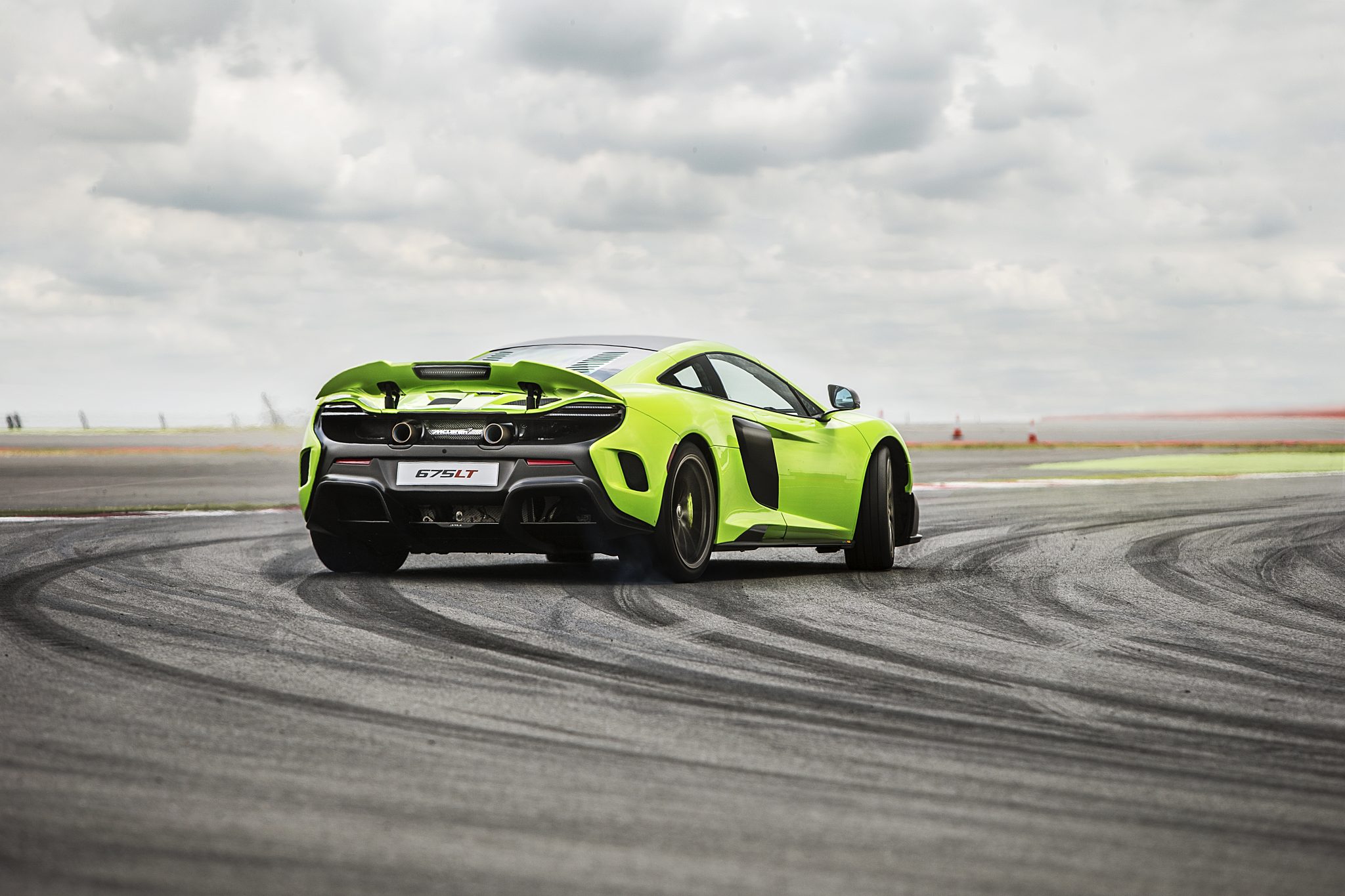 mclaren 675 LT