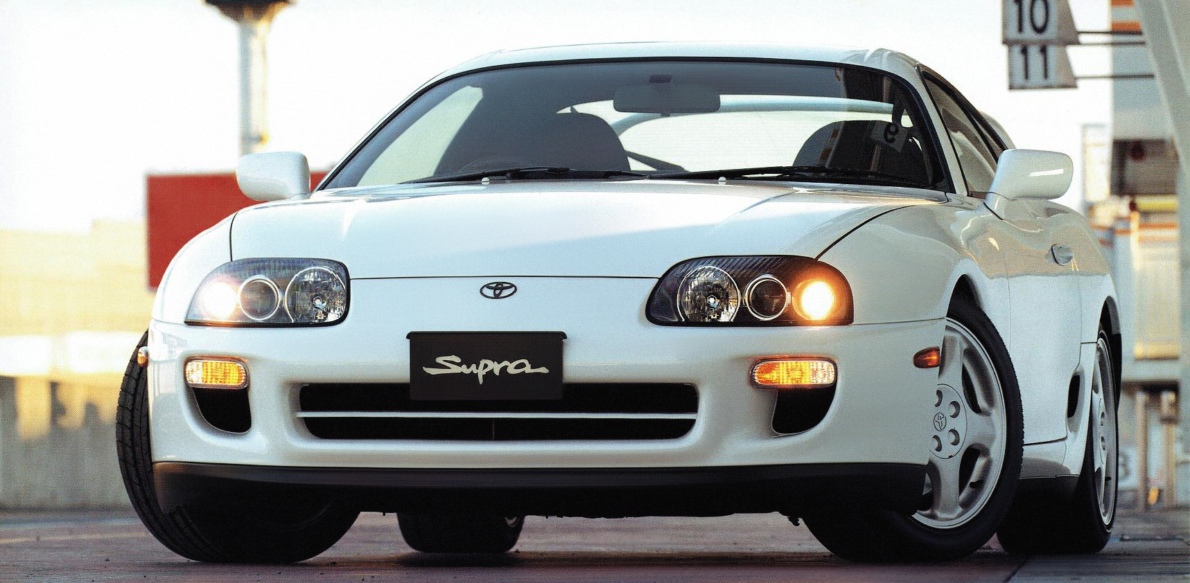 Toyota Supra MK4 wit
