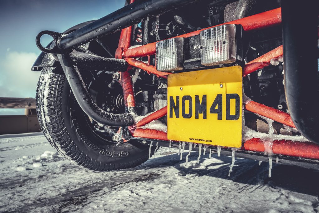 Ariel Nomad kenteken (2018)