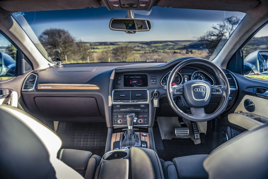 Audi Q7 6.0 V12 TDI Quattro (2009)