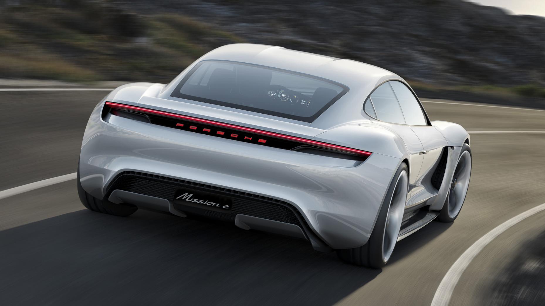 Porsche Mission E stekker