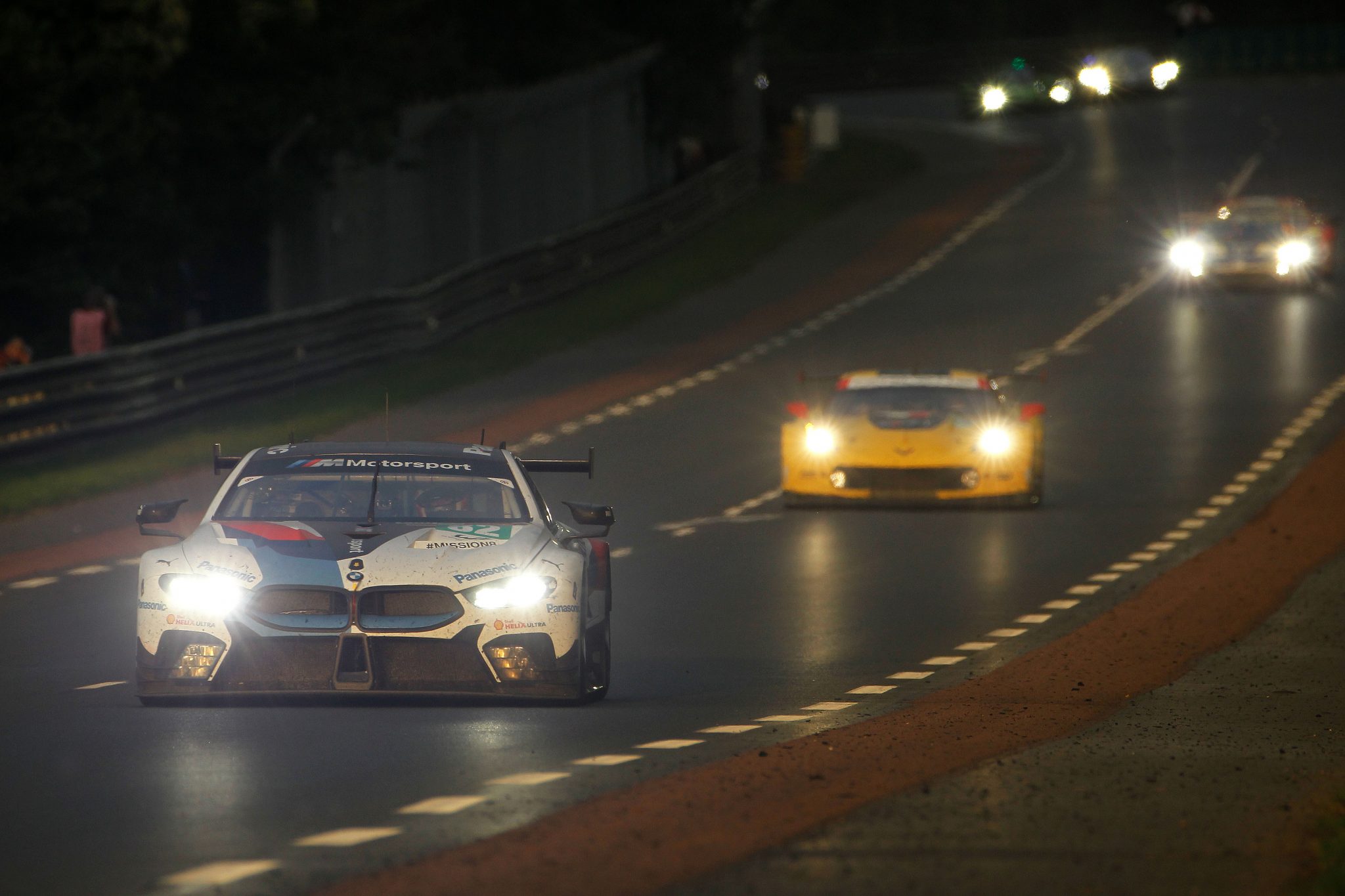 BMW M8 GTE Mulsanne Straight