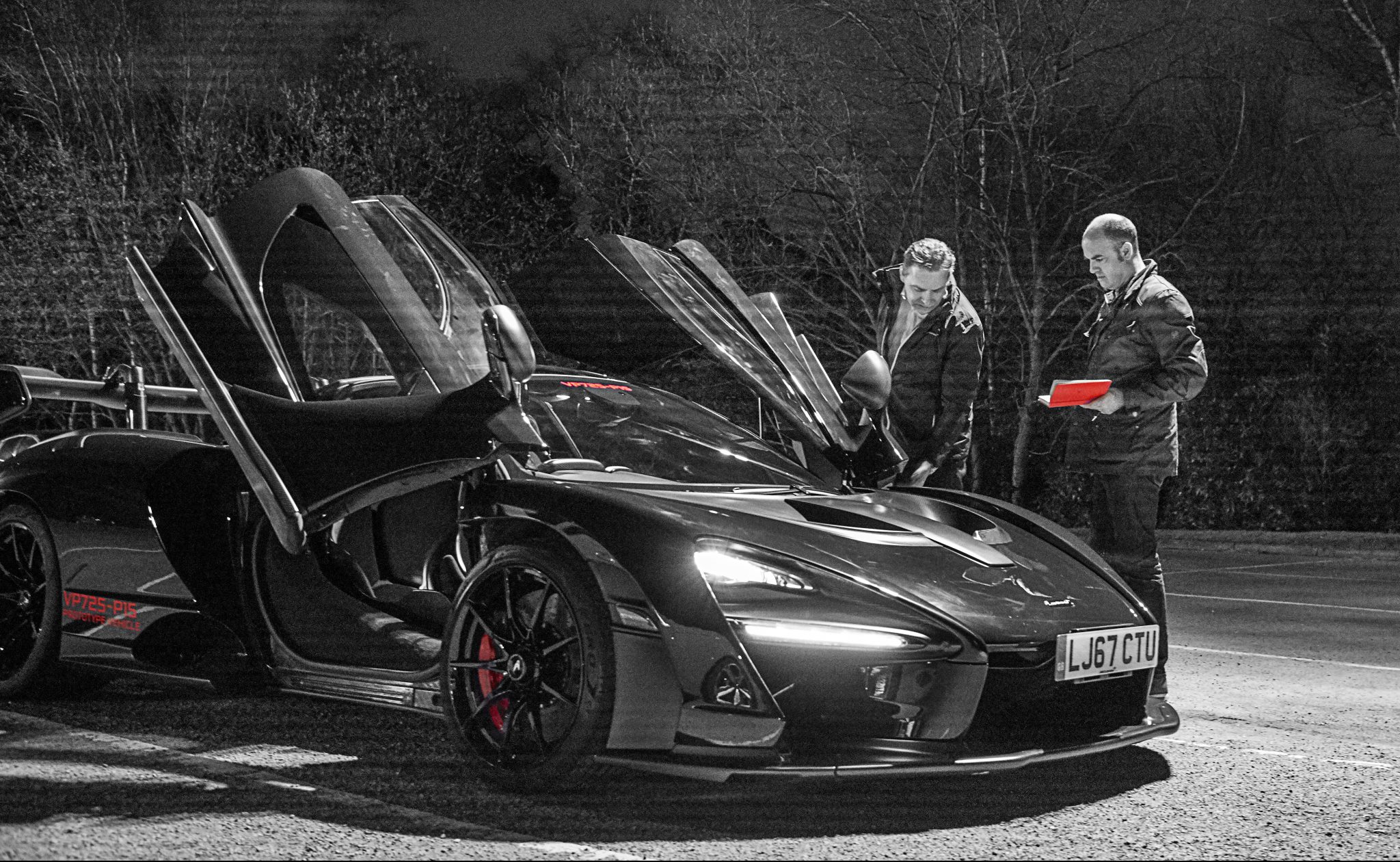 mclaren senna zwart