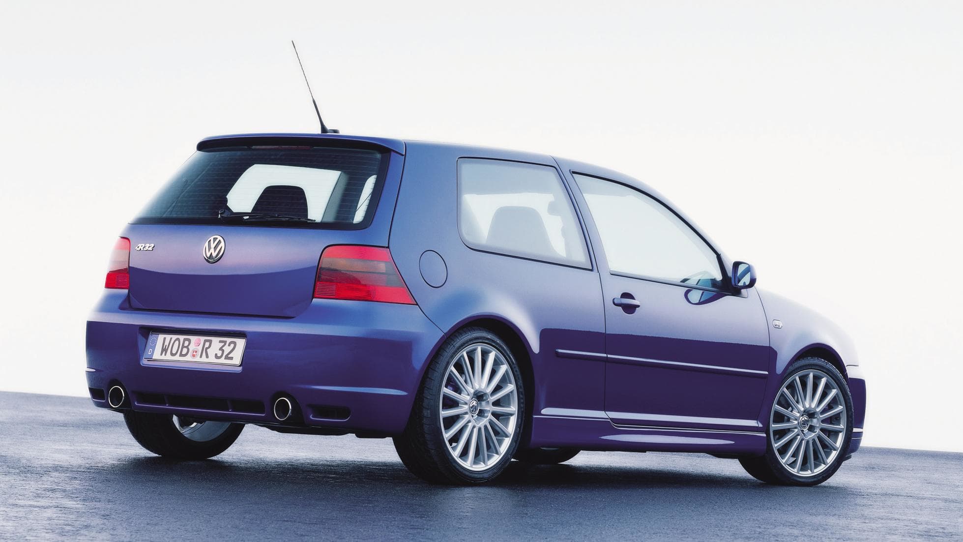 Volkswagen Golf R32