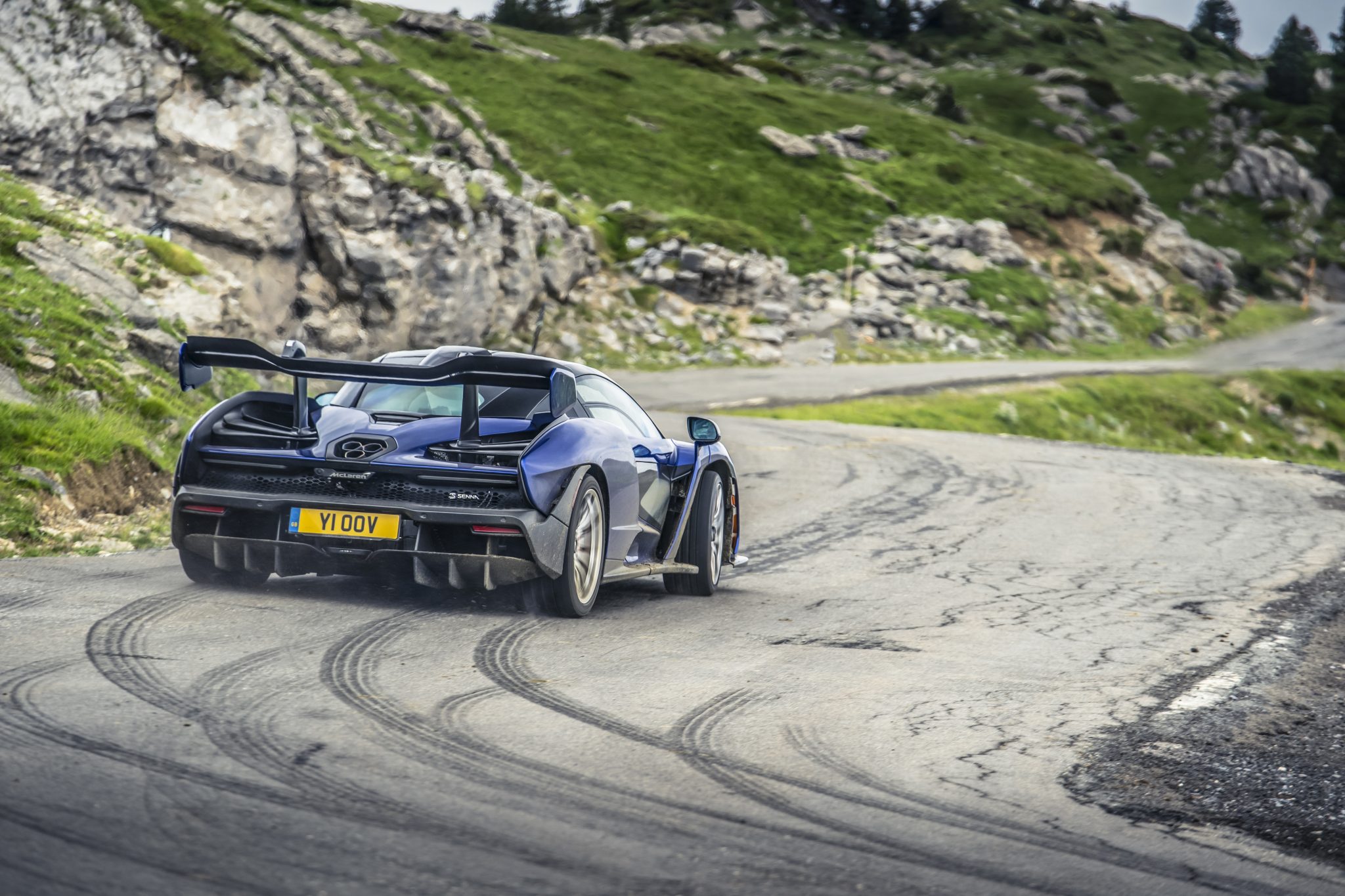 bochtige wegen mclaren senna bergweg