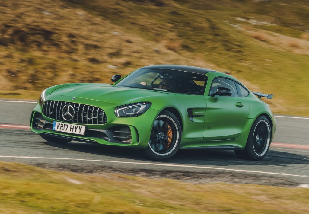 Mercedes-AMG GT R rijdend voorkant