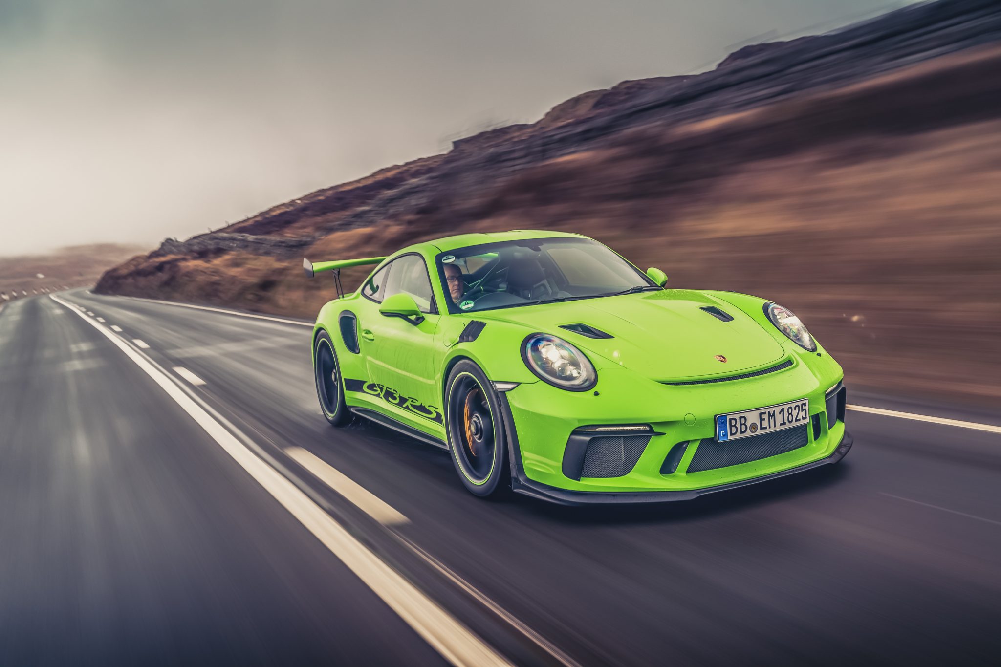 Porsche 911 gt3 rs 991.2 lizard green