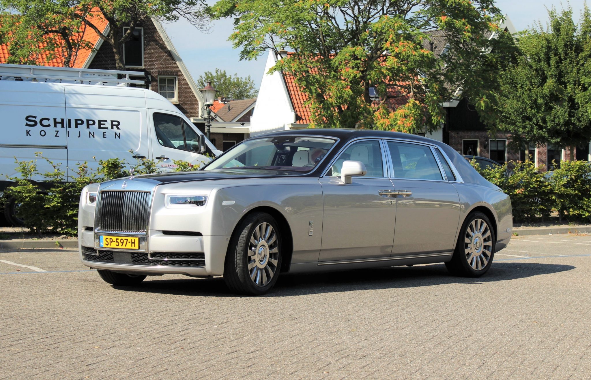 Rolls-royce phantom 8 duurste van nederland
