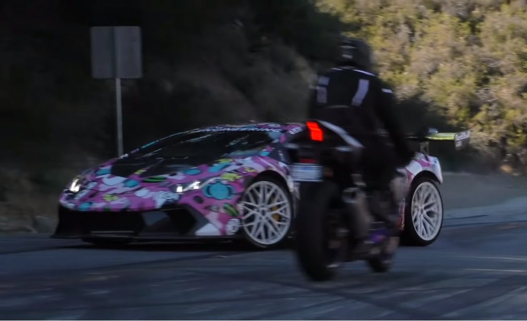 lambo huracan vlogger schept motorrijder