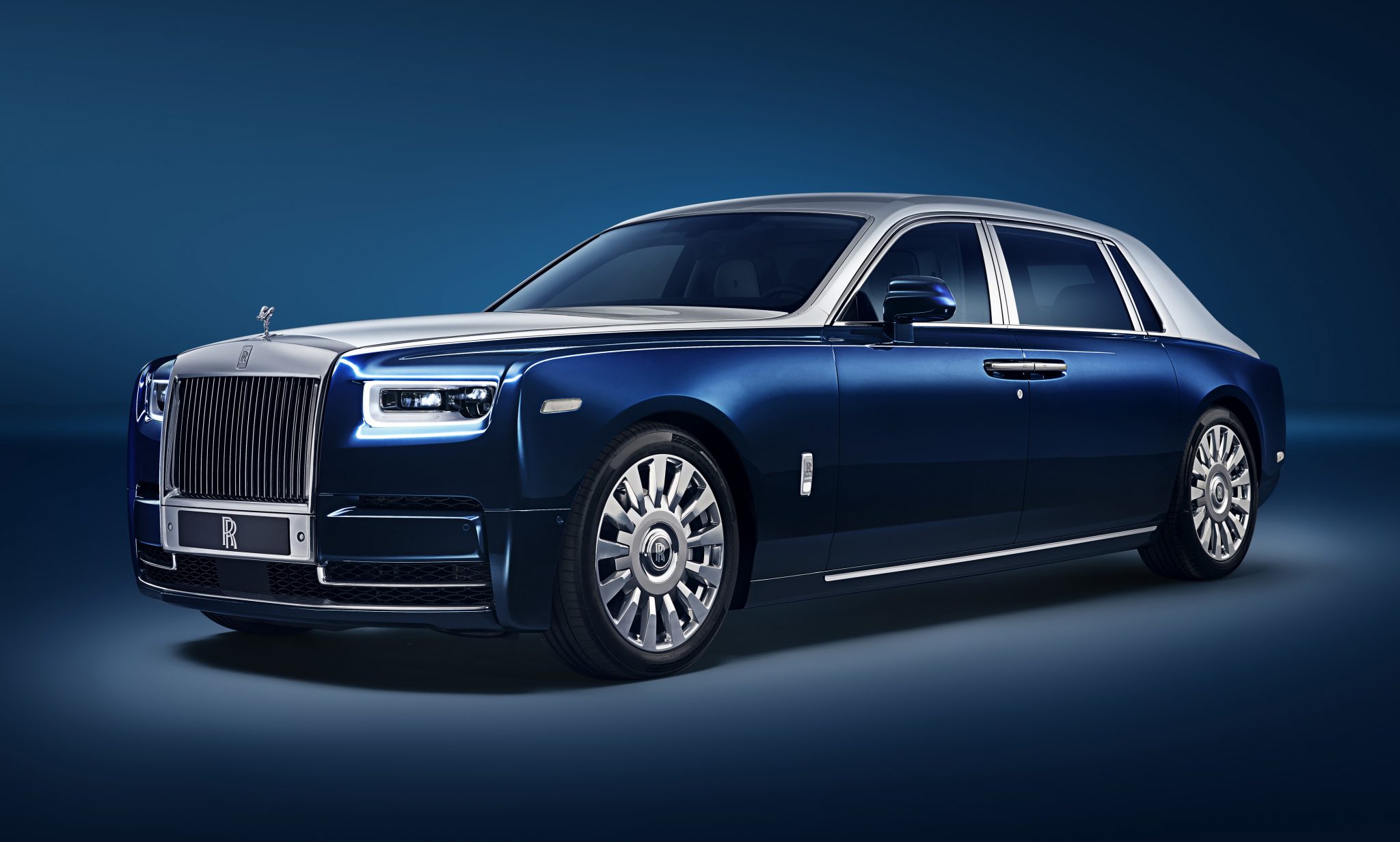 Rolls-Royce Phantom 8 EWB Privacy Suite