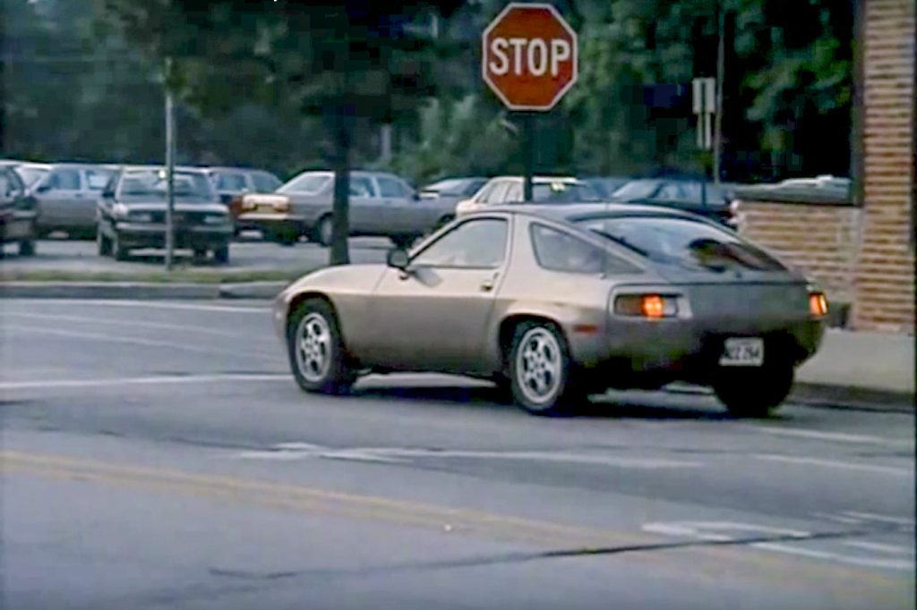 De beste filmauto's aller tijden, volgens TopGear - Porsche 928 - Risky Business