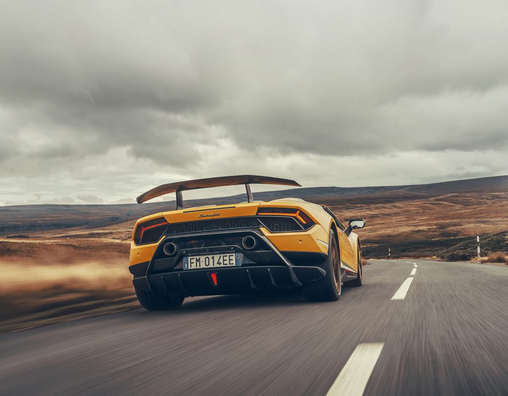 Lamborghini Urus Vs Huracán