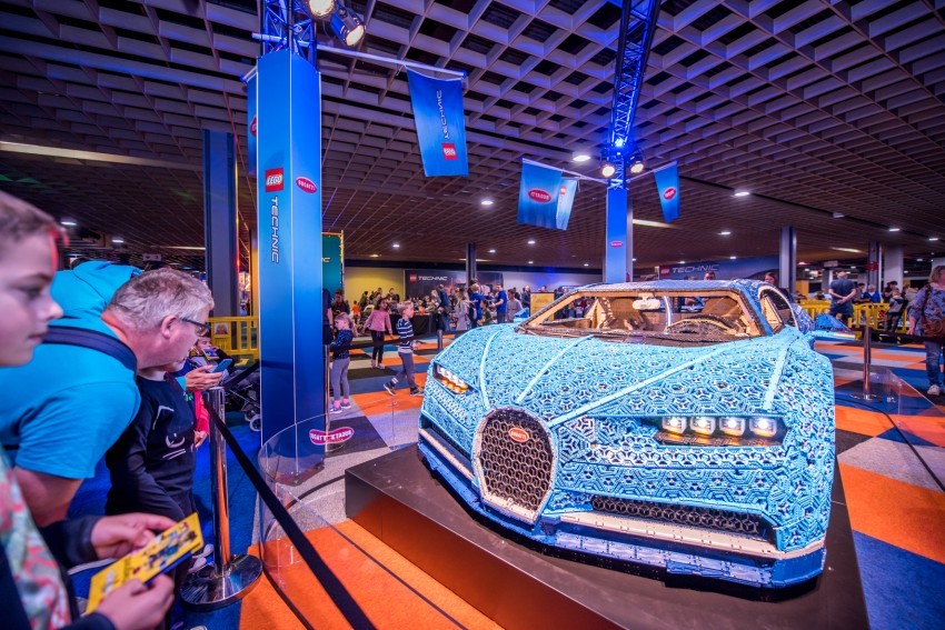 Lego Bugatti Chiron Lego WOrld