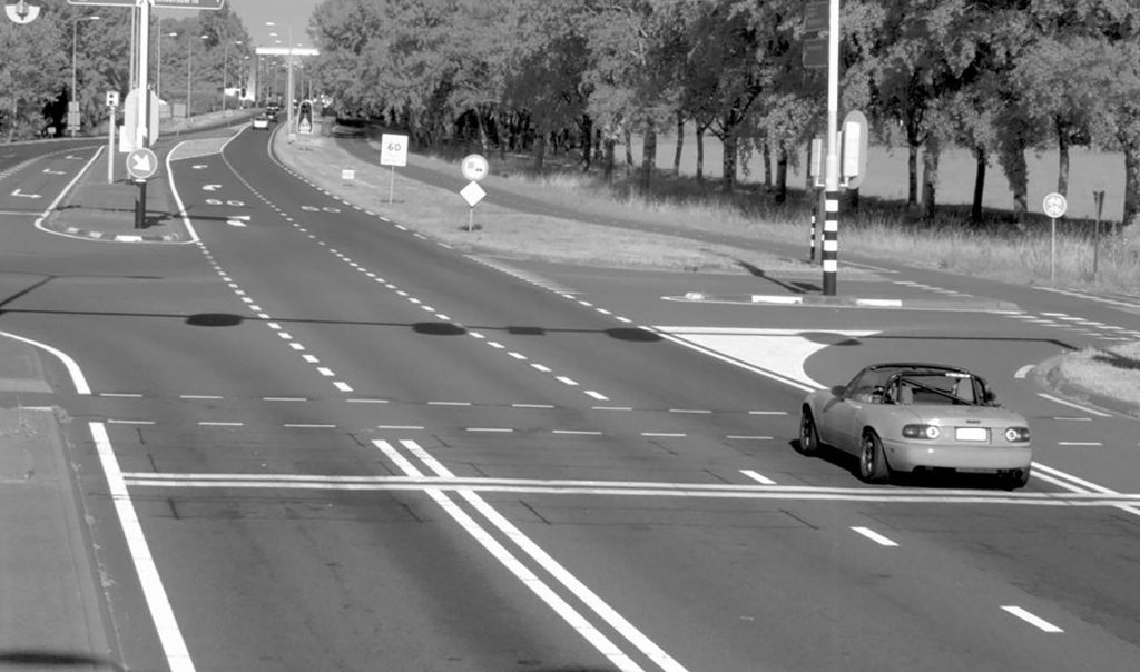 verkeersboetes snelheidsboetes flitspaal rood kruispunt