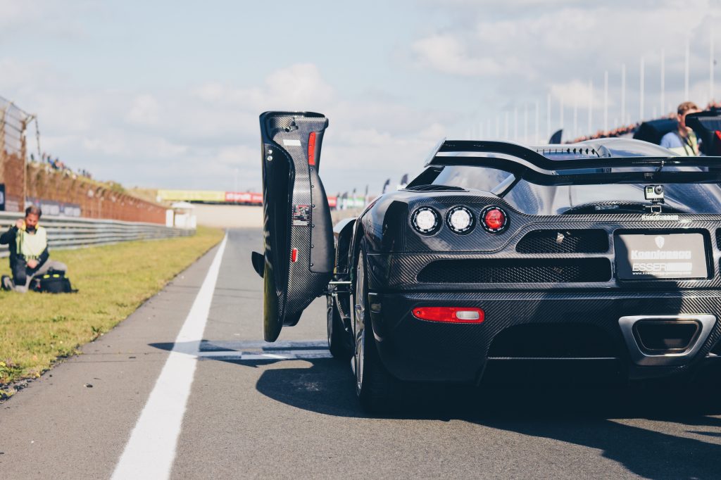 Dihedral synchro-helix koenigsegg-deuren ccxr
