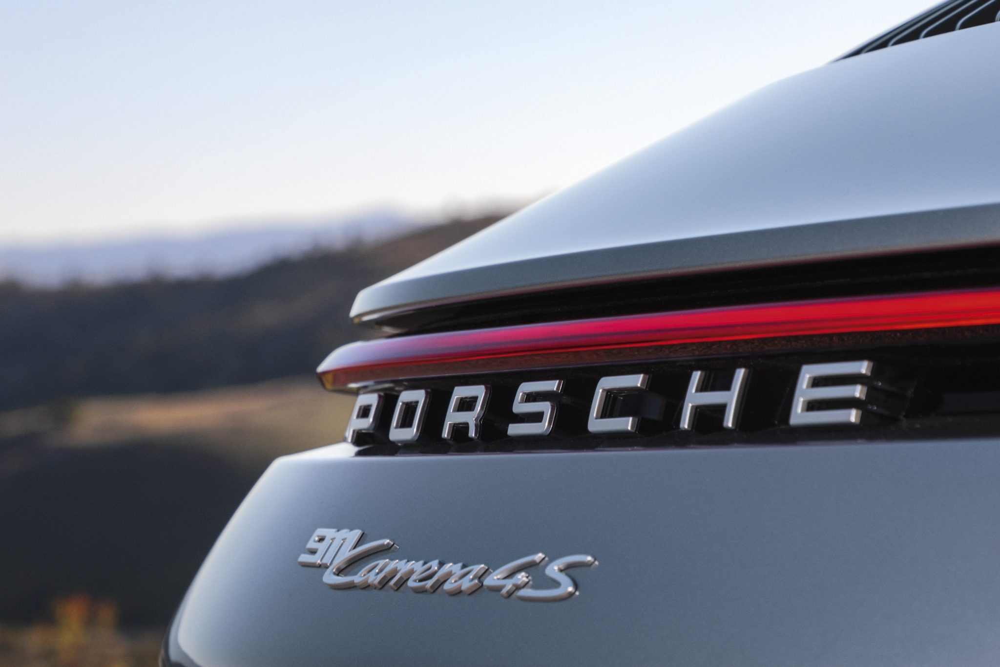 Porsche 911 992 logo remlicht