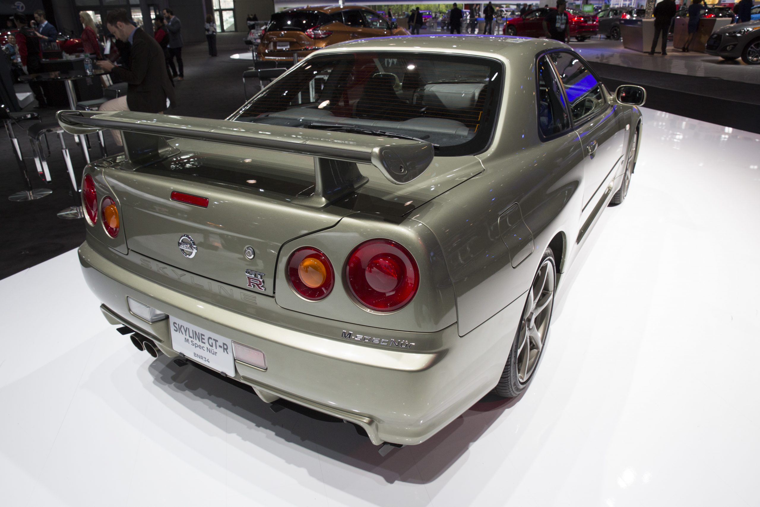 Onderdelenproductie Nissan Skyline R34 Weer Gestart Topgear