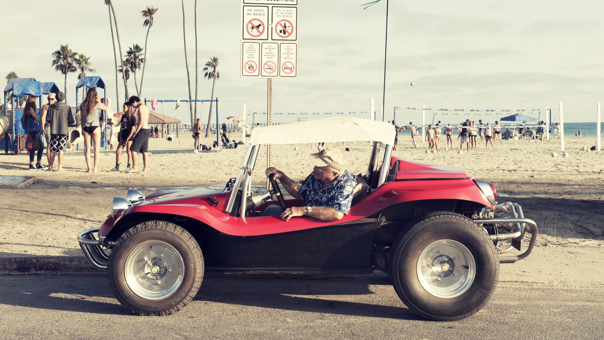 Bruce Meyers in de Manx Buggy in California