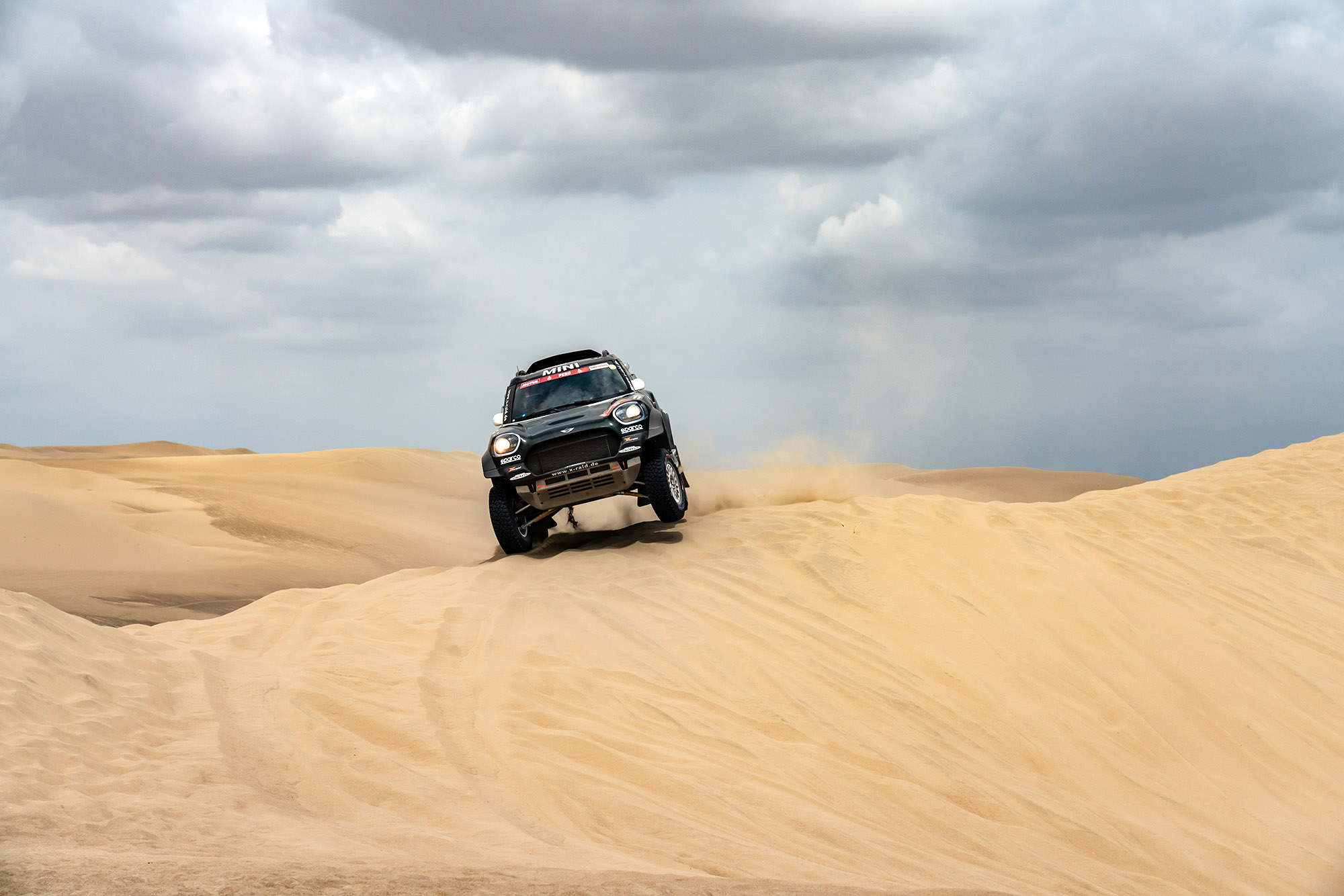 TopGear Magazine 165 inhoud: Mini Countryman Dakar 2019