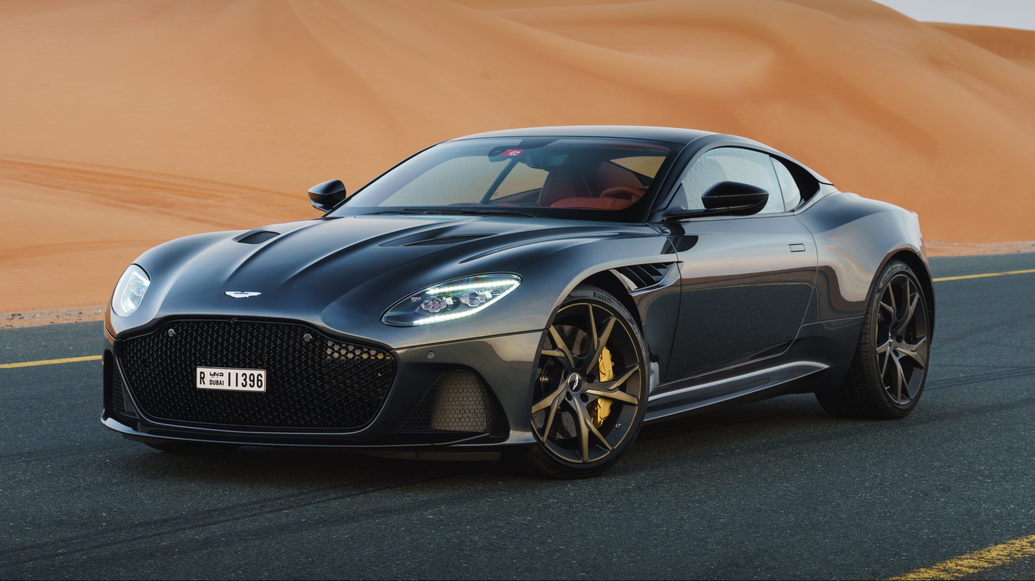 Aston Martin DBS Superlegerra van Max Verstappen