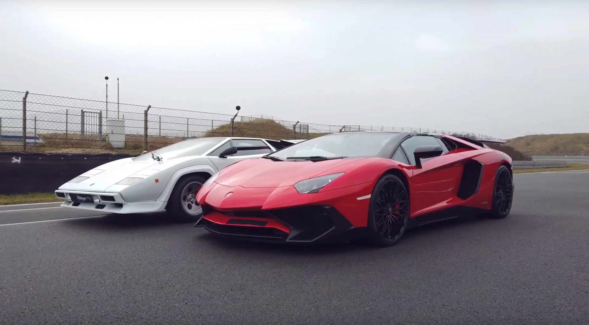 Lamborghini Countach vs Aventador SV Roadster: TopGear Dragrace