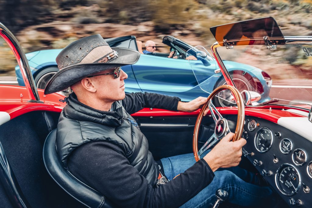 McLaren 720s Spider vs Superformance Cobra 427