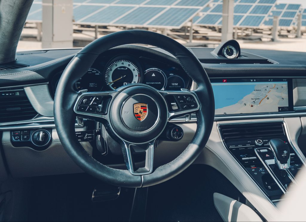 Porsche Panamerarbo S E-Hybrid interieur