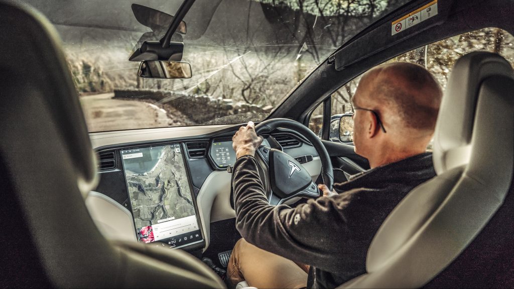 Tesla Model X 100d interieur dashboard - Elektrische gezinsautos