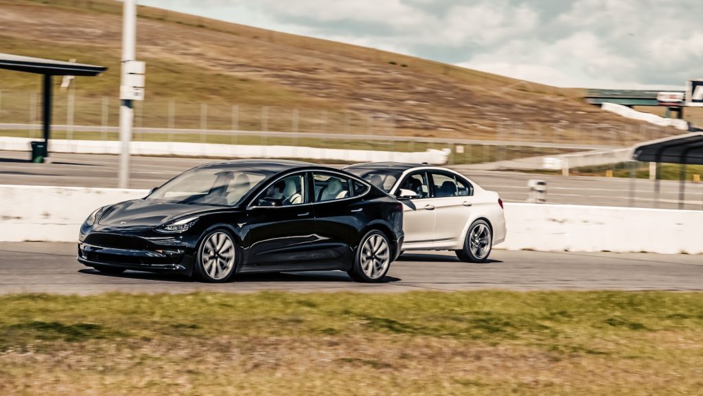 Tesla Model 3 vs BMW M3